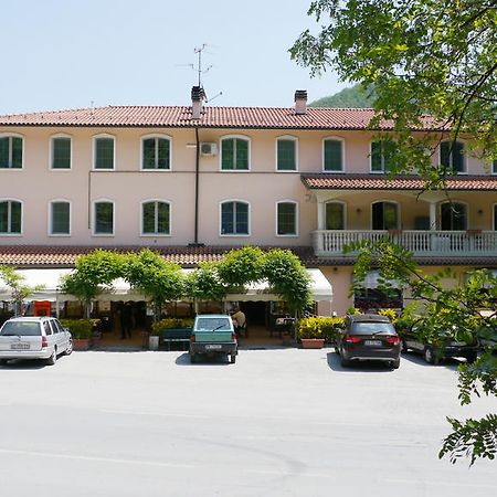Albergo Ristorante Sterlina Grizzana Екстер'єр фото